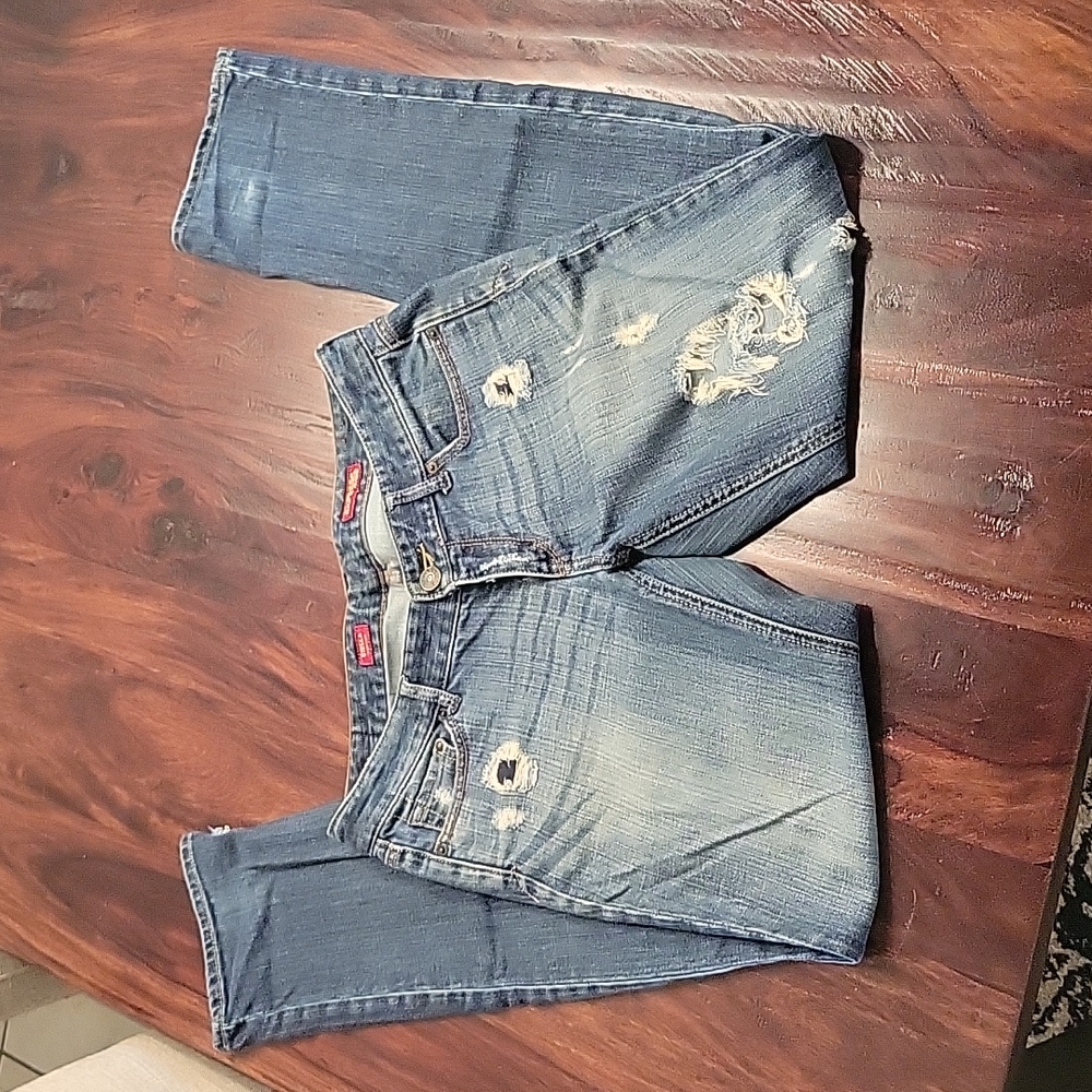 Gorgeous, Distressed Express jeans! Size 8 long. 33in inseam.